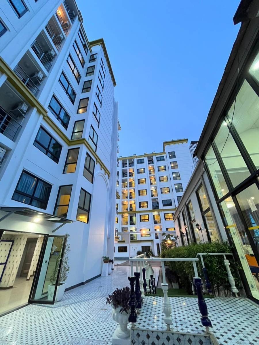 Готель Dahla Avenue Suvarnabhumi Ban Khlong Samrong Екстер'єр фото